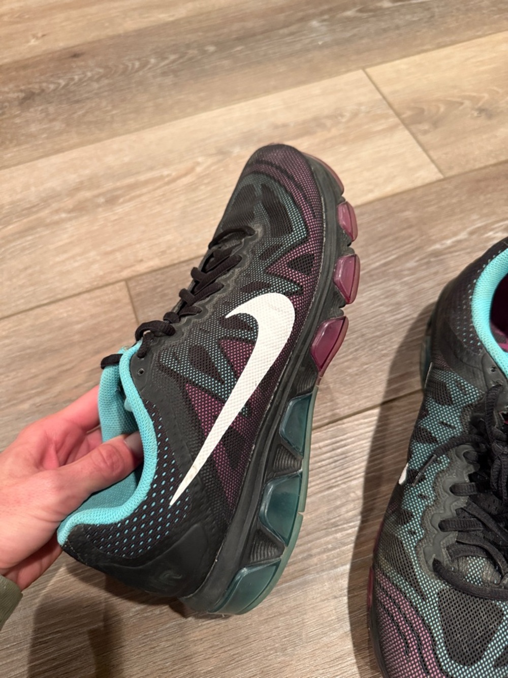 Nike Women's Black Teal Athletic Shoes - Picture 4 of 4